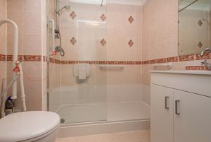 SHOWER ROOM- click for photo gallery